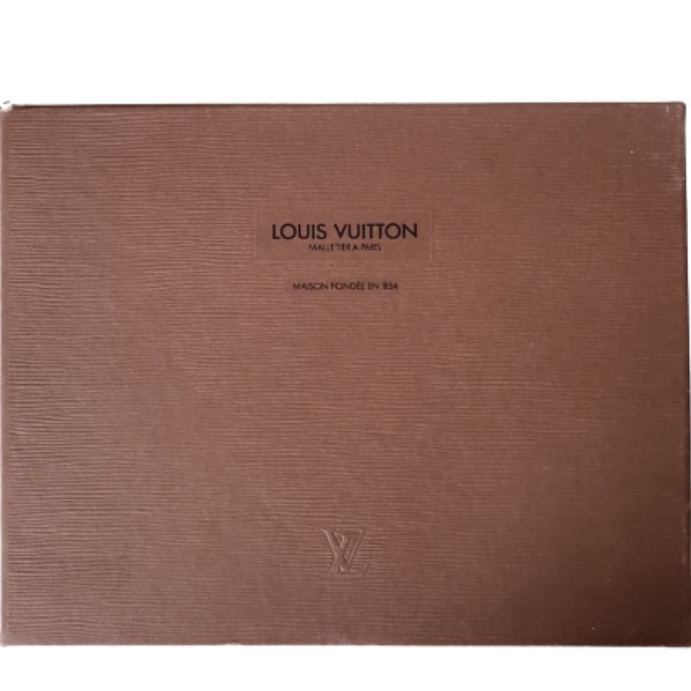 Louis Vuitton Malletier A Paris Vintage Box.    Authentic